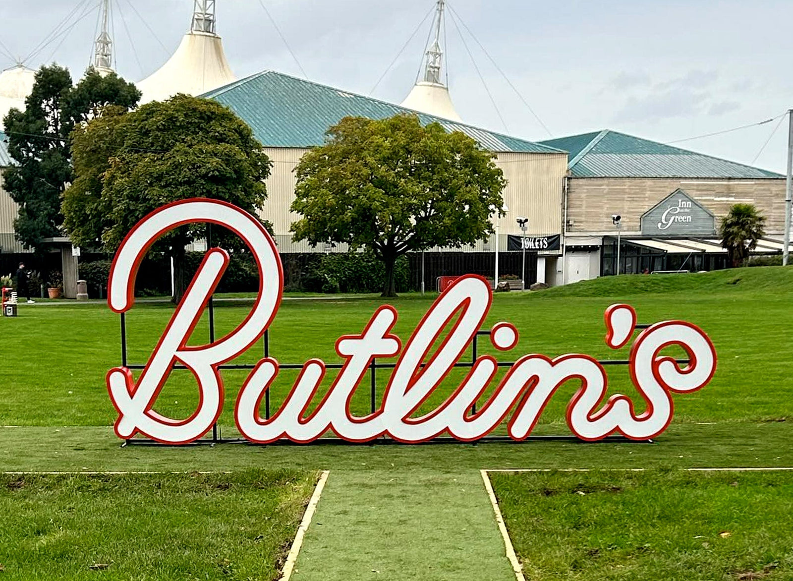 Giant Letters