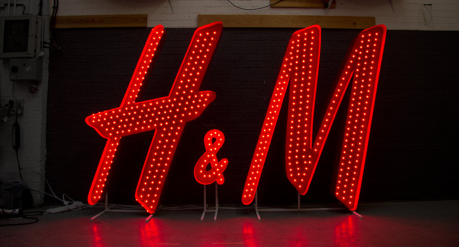 H & M light letters
