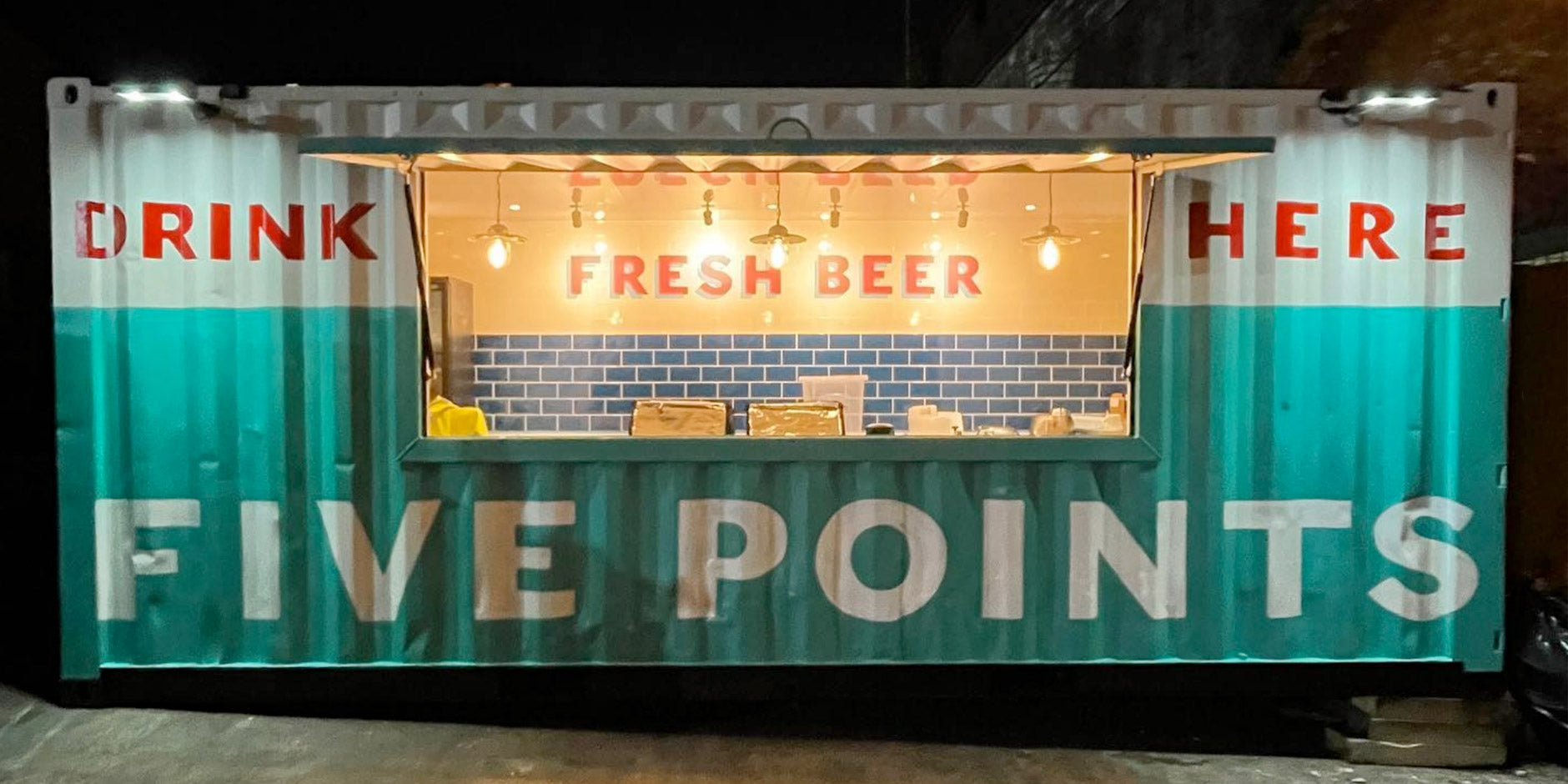 Sign Wiriting shipping container