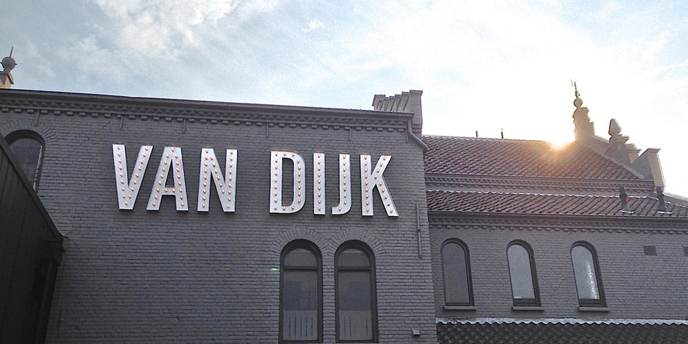 Illuminated Bulb Signs